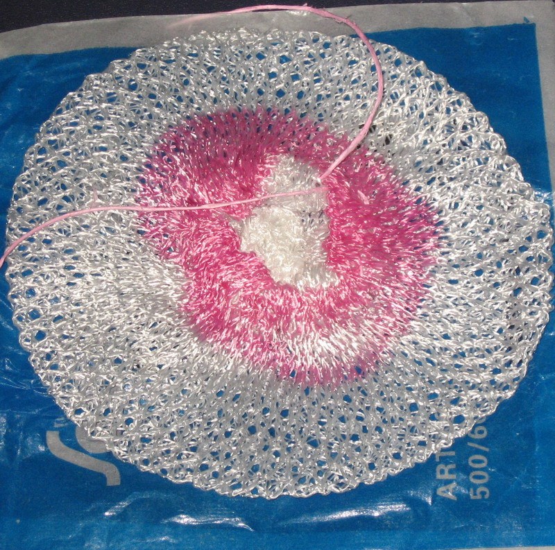 《中国音乐公告牌》张艺兴饭圈用语告白粉丝“DZLD” 舞台上被砸懵露宠溺微笑_beat365在线官网登录(图1) beat365在线登录官网