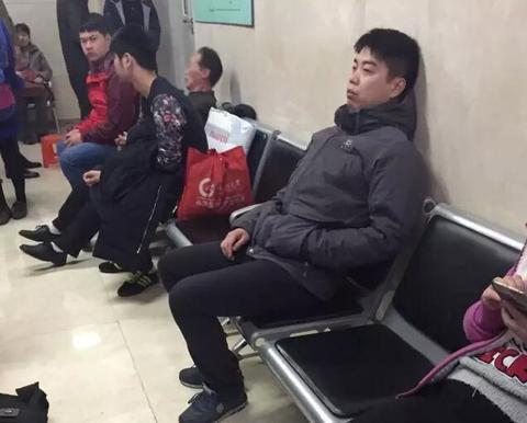 beat365在线官网登录:Jeffrey董又霖《9 To 5》MV上线 全能偶像的花式宠溺来袭(图3) beat365在线登录官网