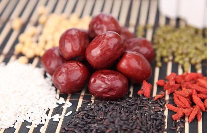 阿莱格里:不能只踢半场好球 布冯:没赢因太自负_beat365(图3) beat365在线登录官网