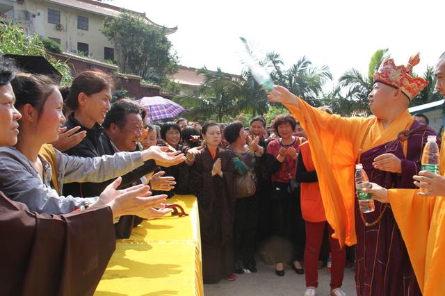 beat365在线登录官网：陈势安《你不是我的》MV上线 与影后谢欣颖飙戏上演离奇畸恋(图2)