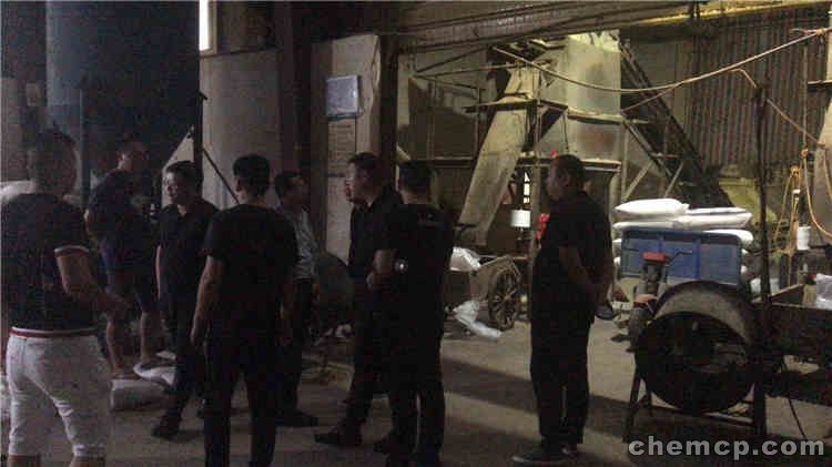 12/17燕姿台北“首印会”歌迷 穿上风衣独家“燕姿首日封”亮相“beat365在线官网登录”(图2) beat365在线官网登录