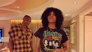 12/17燕姿台北“首印会”歌迷 穿上风衣独家“燕姿首日封”亮相“beat365在线官网登录”(图4) beat365在线登录官网